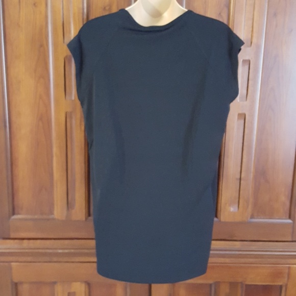 Top - Picture 2 of 3